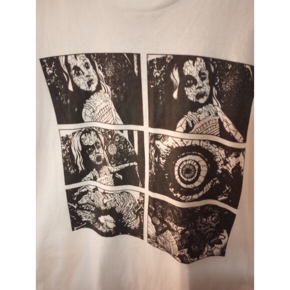 RARE Junji Ito Collection Horror Manga T-Shirt Crunchyroll Medium LIMITED PRINT - Picture 2 of 4